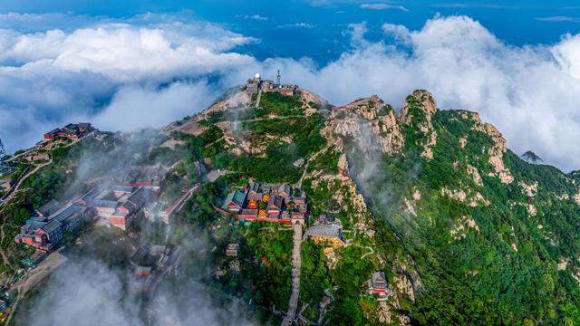 這是氣象萬(wàn)千的泰山景象（2024年8月攝）。（喬云生攝）
