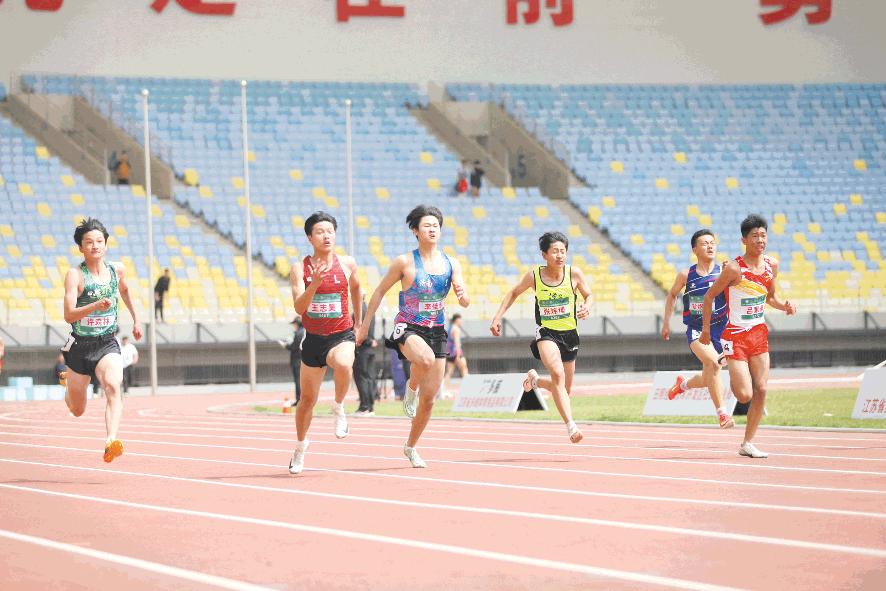 運動員賽場爭先